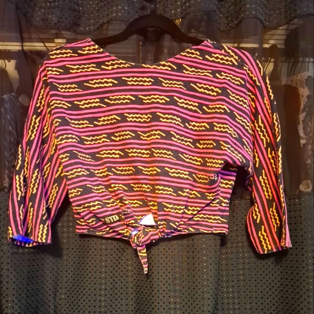 Syko 90s Vibrant Geometric Pattern Women's Crop Half Sleeve Top